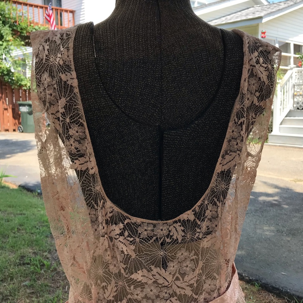 1920’s Spiderlace Peach Gown - Picture 5 of 11